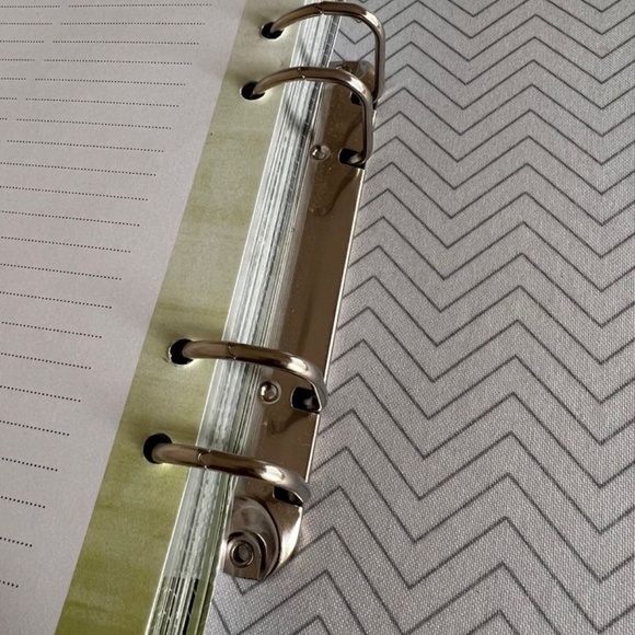 Light Green 12 Month Refillable Planner - Picture 10 of 10